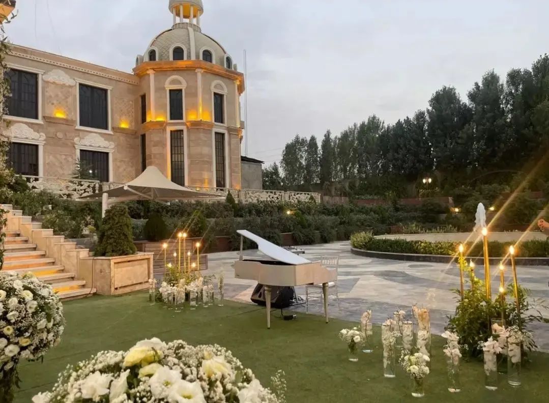 باغ تالار عمارت فاخر